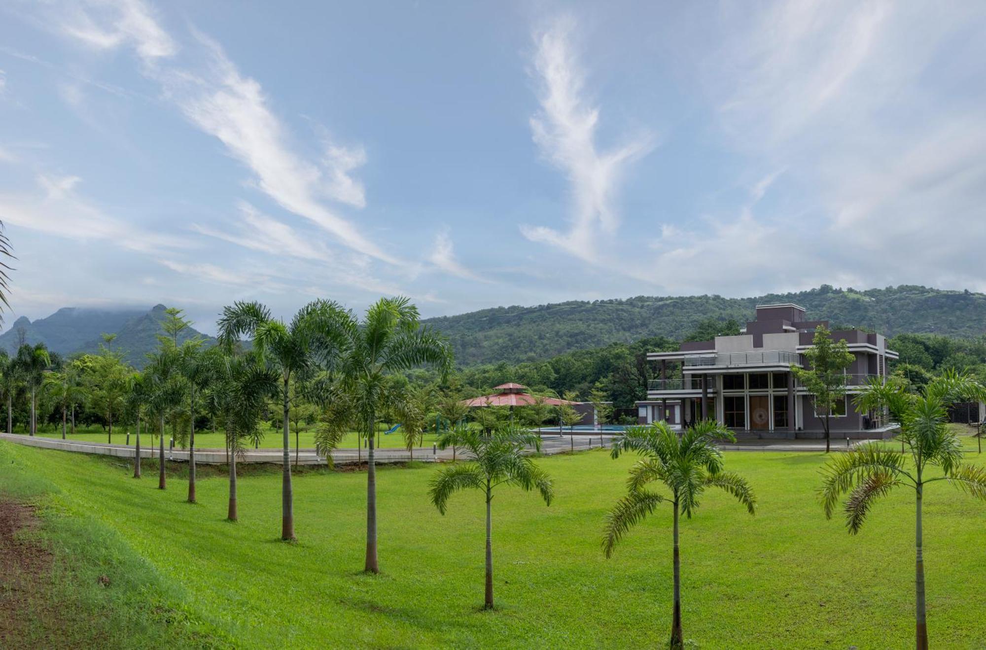 Stayscape Shreeji Farms 4Bhk Карджат Экстерьер фото