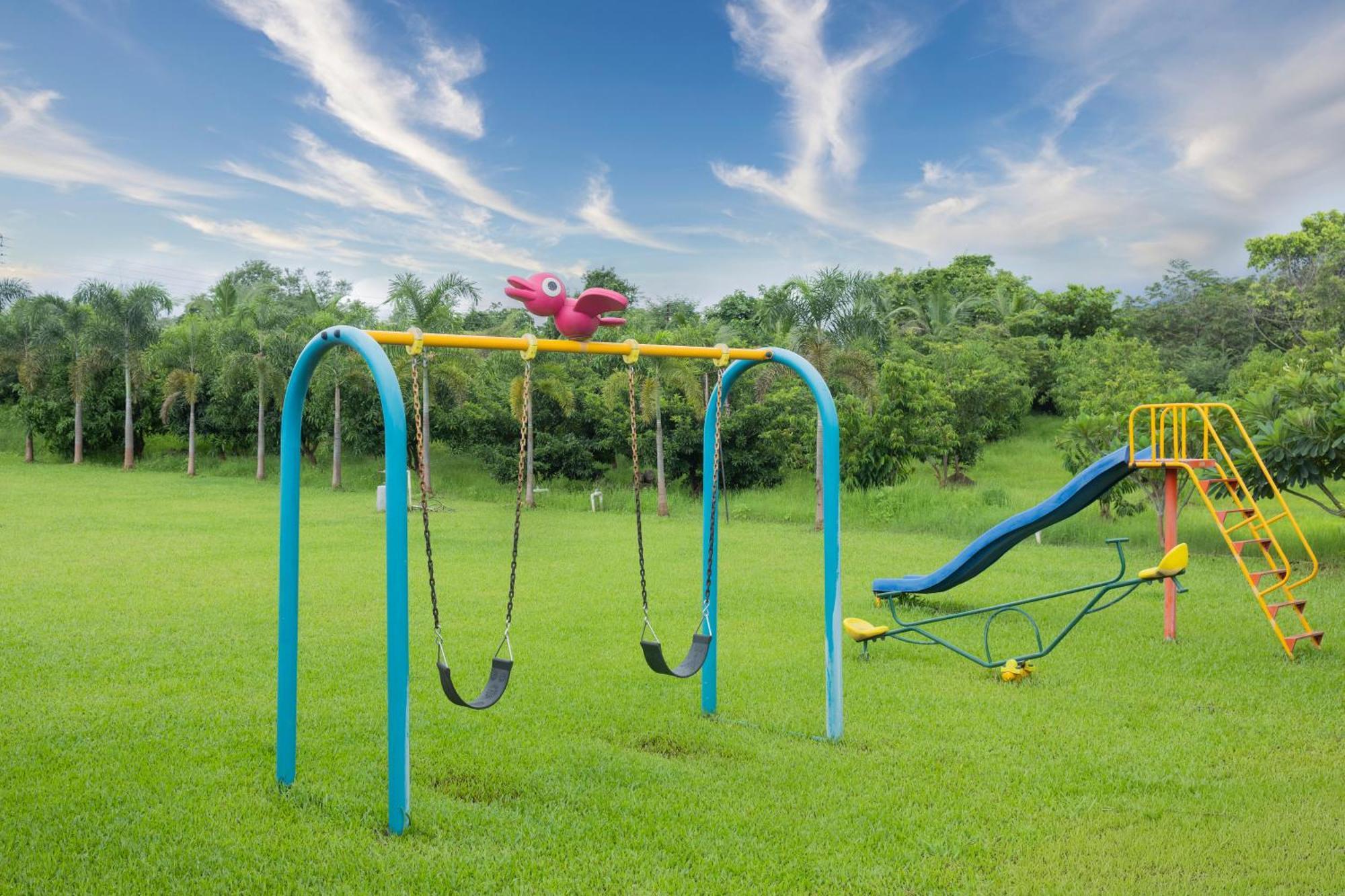 Stayscape Shreeji Farms 4Bhk Карджат Экстерьер фото